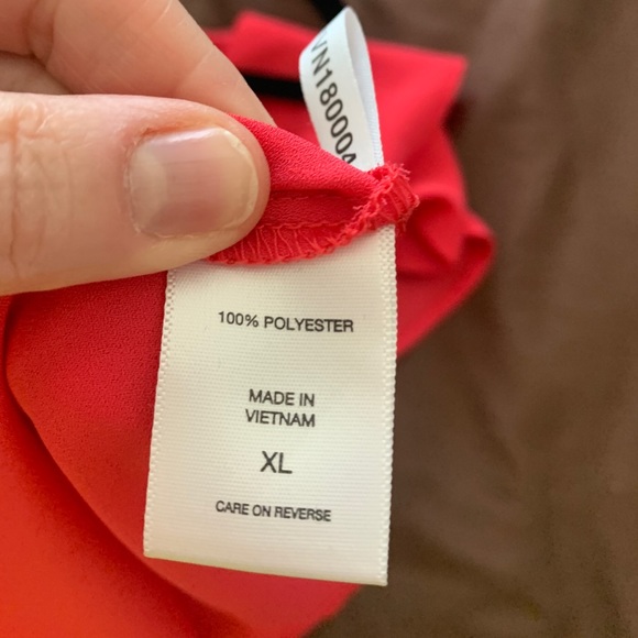 Hot pink cold shoulder top - Picture 7 of 7